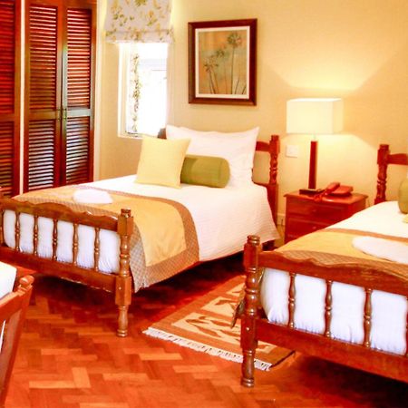อเบอร์ดาเร คันทรี คลับ Hotel Mweiga ภายนอก รูปภาพ
