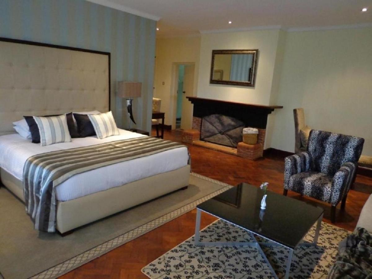 อเบอร์ดาเร คันทรี คลับ Hotel Mweiga ภายนอก รูปภาพ