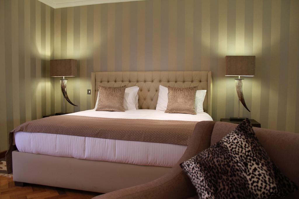 อเบอร์ดาเร คันทรี คลับ Hotel Mweiga ภายนอก รูปภาพ