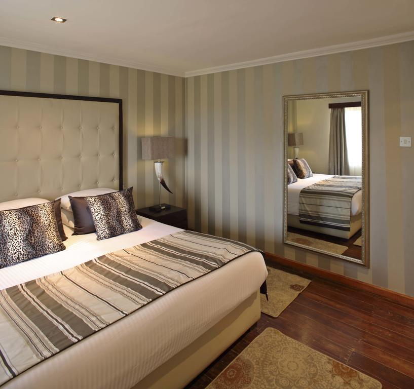 อเบอร์ดาเร คันทรี คลับ Hotel Mweiga ภายนอก รูปภาพ