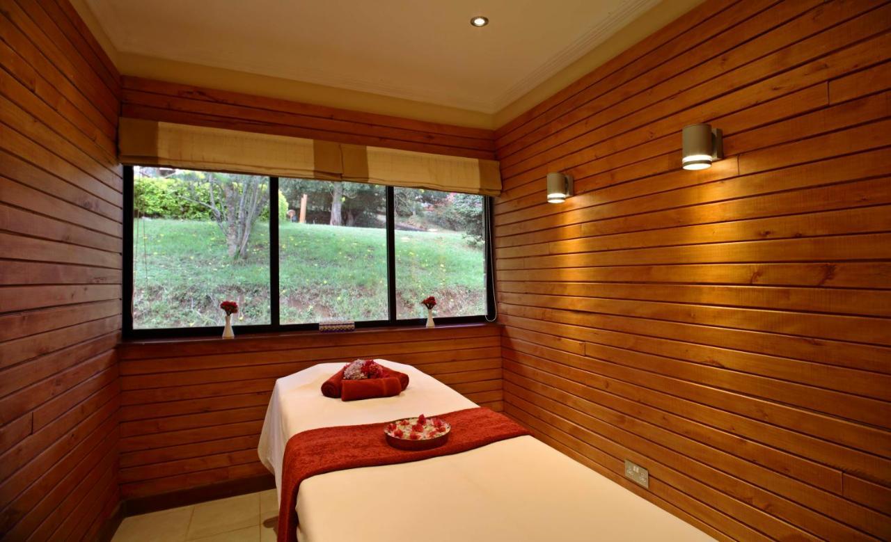 อเบอร์ดาเร คันทรี คลับ Hotel Mweiga ภายนอก รูปภาพ